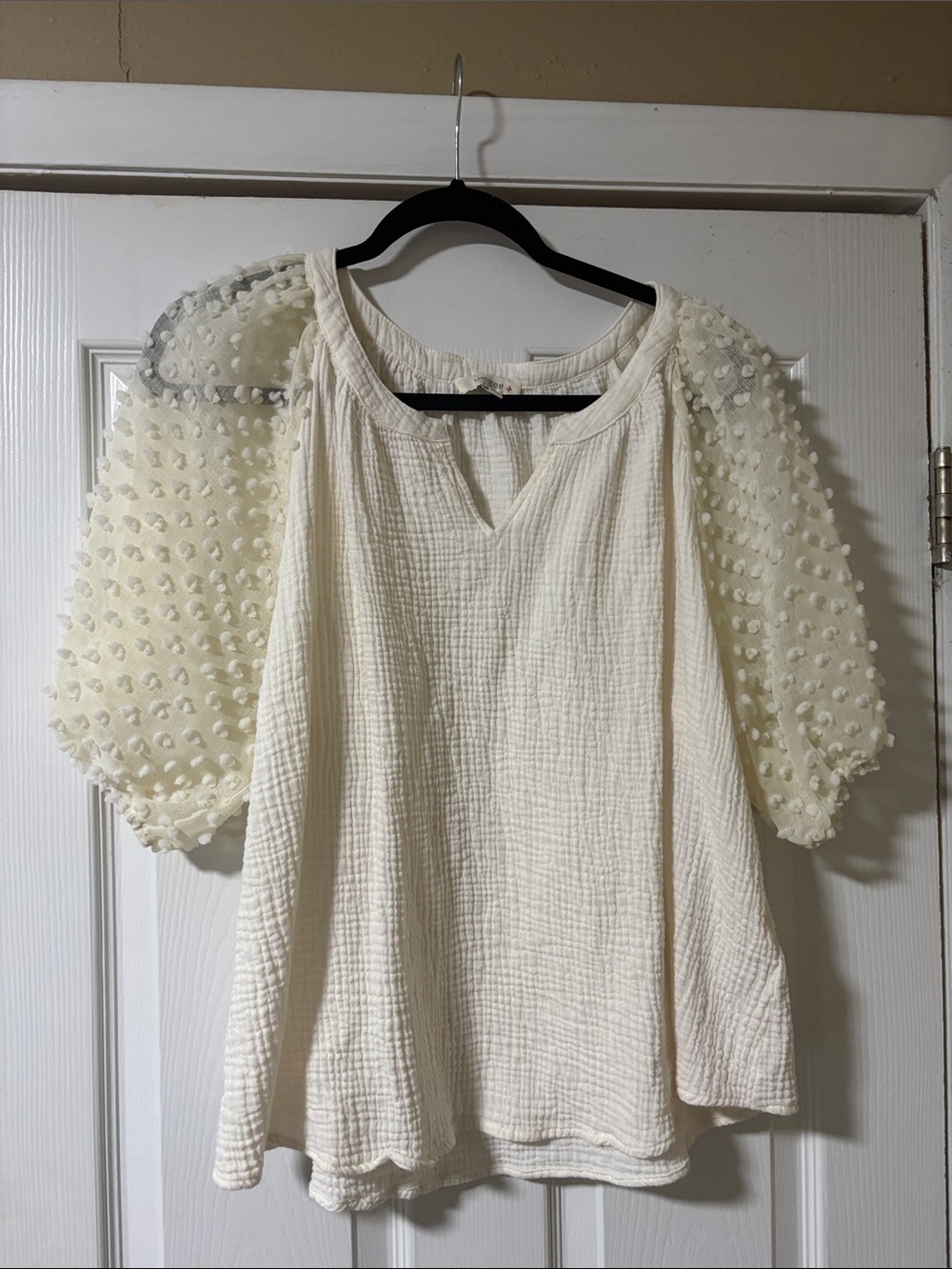 Umgee Ivory Puff-Sleeve Textured Blouse